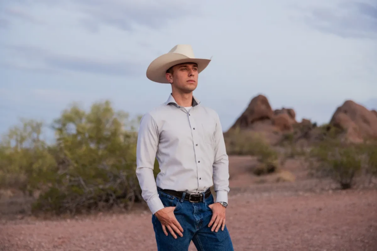 反华尔街的Robinhood们，开始服务有钱人