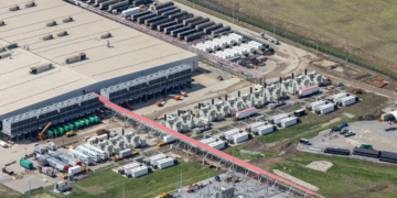 弱者防守、算力租金、IPO托底：马斯克为何必须买下Cursor